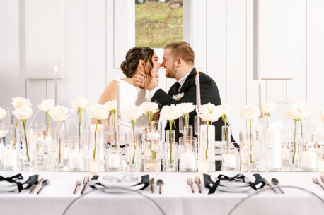 Modern Farmhouse Wedding Venue in Oregon. Mobile Image