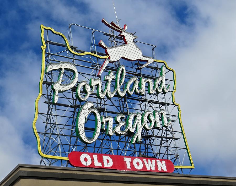5 Portland Must-Sees for Out of Town Guests!. Desktop Image